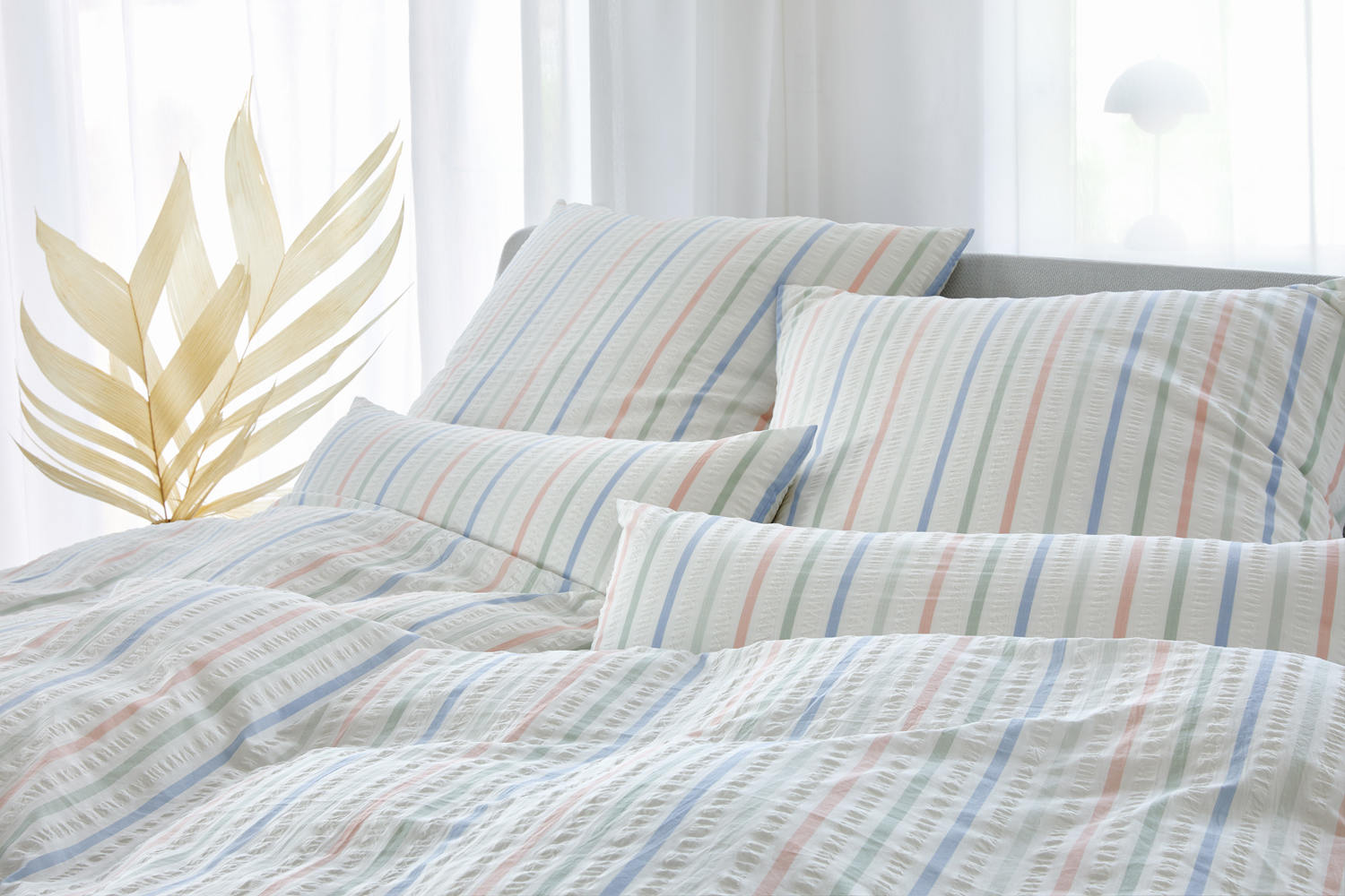 Elegante Seersucker Bettwäsche Kopenhagen weiß mit Streifen, aus 100% Baumwolle, bügelfrei